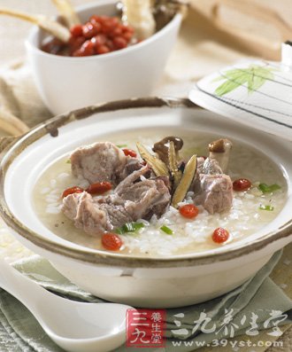 秋季飲食首選 7款養顏鮮花粥