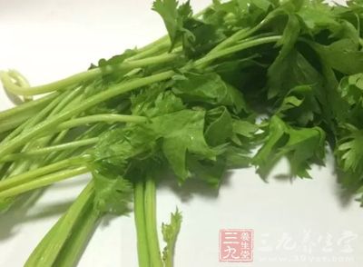 芹菜的平肝降壓作用，主要是因為芹菜中含酸性的降壓成分