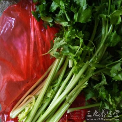 原料：芹菜、香干