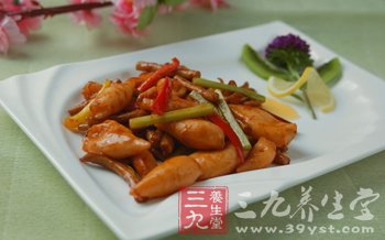 為女性煲制秋天養顏湯