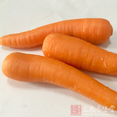 豌豆150克，胡蘿卜半根