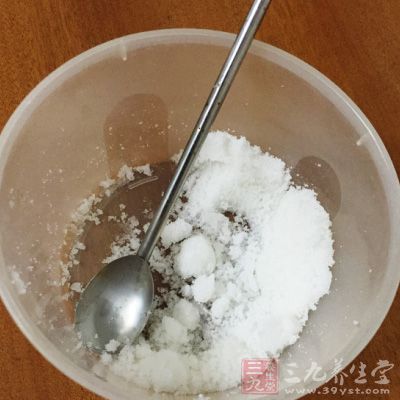 白砂糖150g、牛奶150c.c