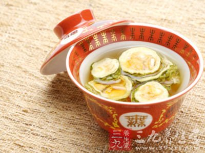 果汁沁苦瓜