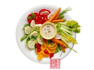 午餐：澱粉類+生菜沙拉