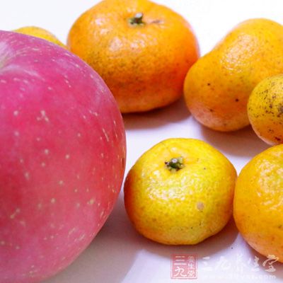 多吃水果和蔬菜不僅容易產生飽腹感，還能幫助你減少吃甜品的強烈欲望
