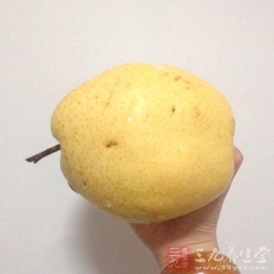 地瓜稀飯、肉松拌豆腐、燙空心菜、梨子