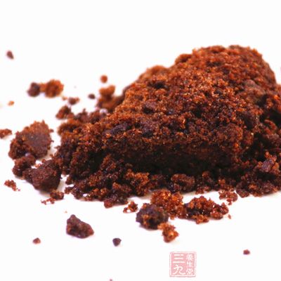 山楂肉15克，桂枝5克，紅糖30克
