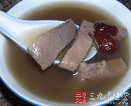 番茄紅蘿卜祛濕豆煲扇骨湯