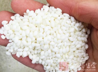 蓮子肉各30克，糯米100克