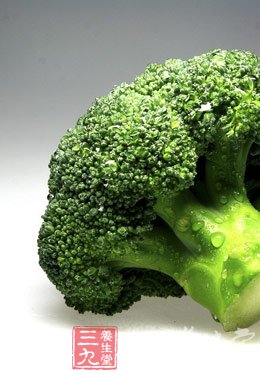口味清爽 甘筍碧綠魚卷的制作