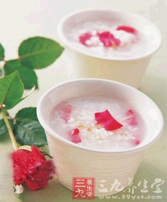 容光煥發 夜貓美眉最愛的四款美容養顏粥