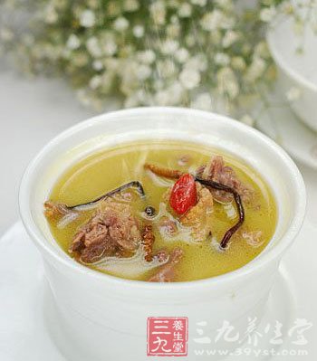 喝湯治失眠 這五種湯品喝出無困擾好睡眠