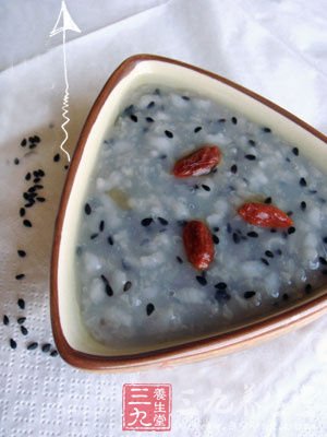 燕麥黑芝麻粥
