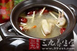 “嶺南湯王”傳授白領5款養生湯