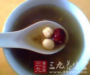 “嶺南湯王”傳授白領5款養生湯