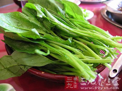 九類食物幫女性防治頭痛