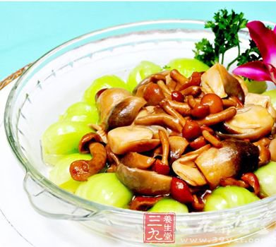 黃豆花生炖豬皮 吃出彈性皮膚