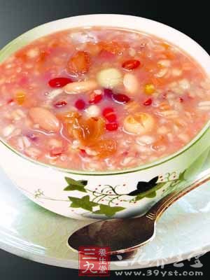 美味燕麥粥吃出靓容顏