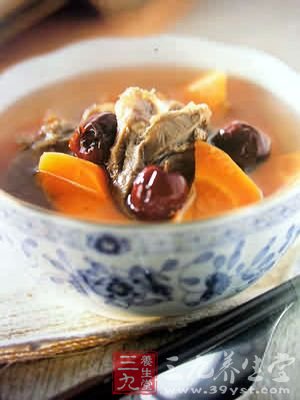 五指毛桃煲烏骨雞湯