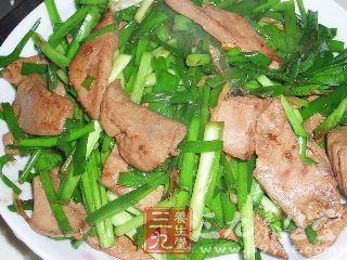 韭菜炒豬肝 