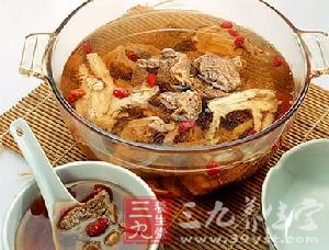 當歸羊肉湯 