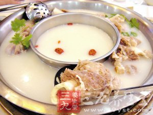 冬天常煮骨頭湯 緩解疲勞補營養