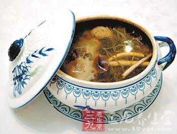 四款特色湯讓女人在冬季養顏瘦身又抗寒