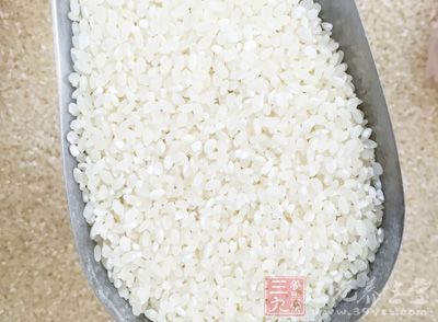 鎖陽10克，羊肉100克，大米100克
