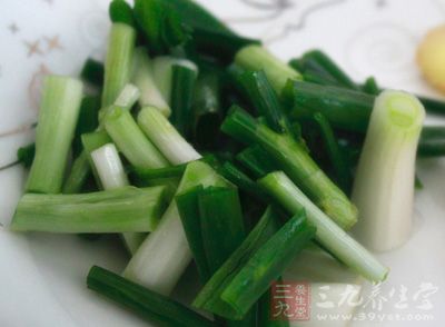 香蔥1根，生姜1塊，花椒少許