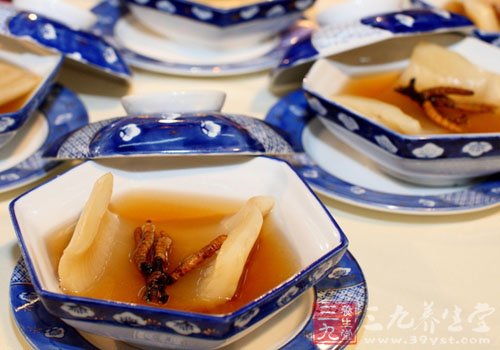 7種排毒必吃食物 讓你不再便秘