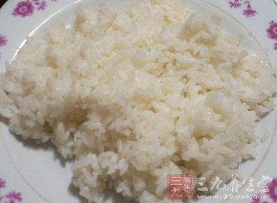 米飯150克，香菇