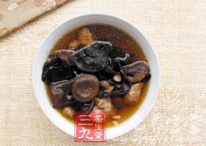 女人養顏要靠美容靓湯