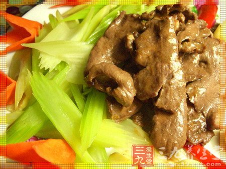 可降血壓的六種芹菜食譜
