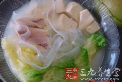 秋暑濕日家庭湯水 夏枯草生地煲豬瘦肉